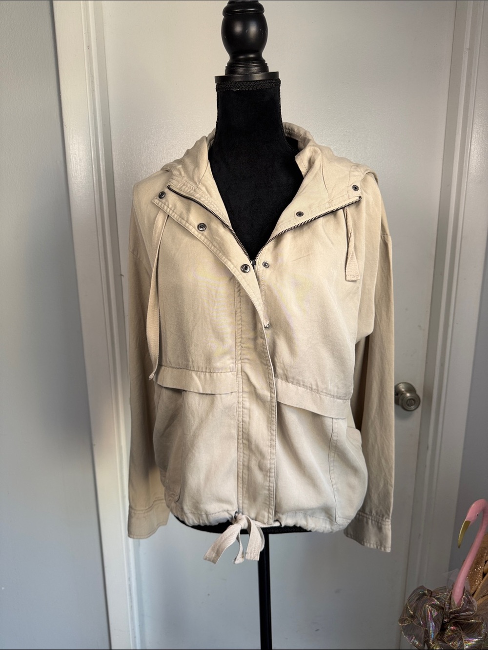 Elie Tahari Cream Hooded Drawstring Utility Jacket